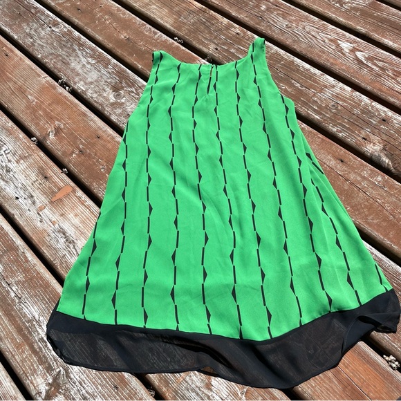 ⭐️4/$20⭐️ Worthington green blouse - Picture 2 of 4